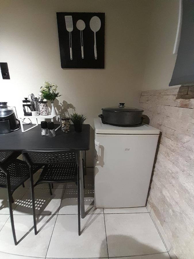 Cocomelo Apts *